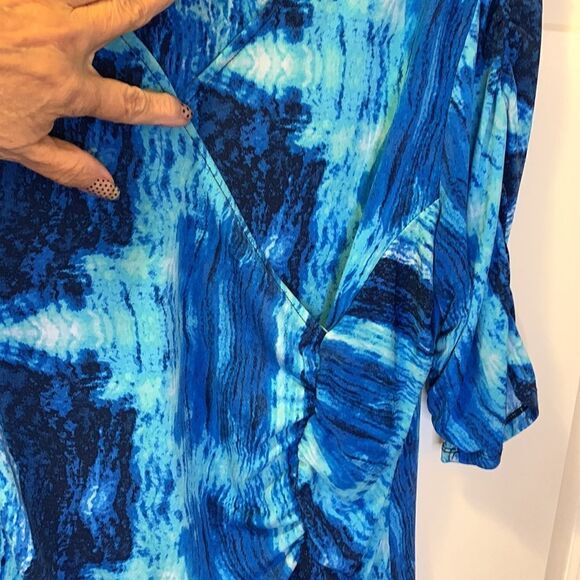 Grayson Size XL Beautiful blue and black blouse with front & sleeve ruching - Picture 3 of 9